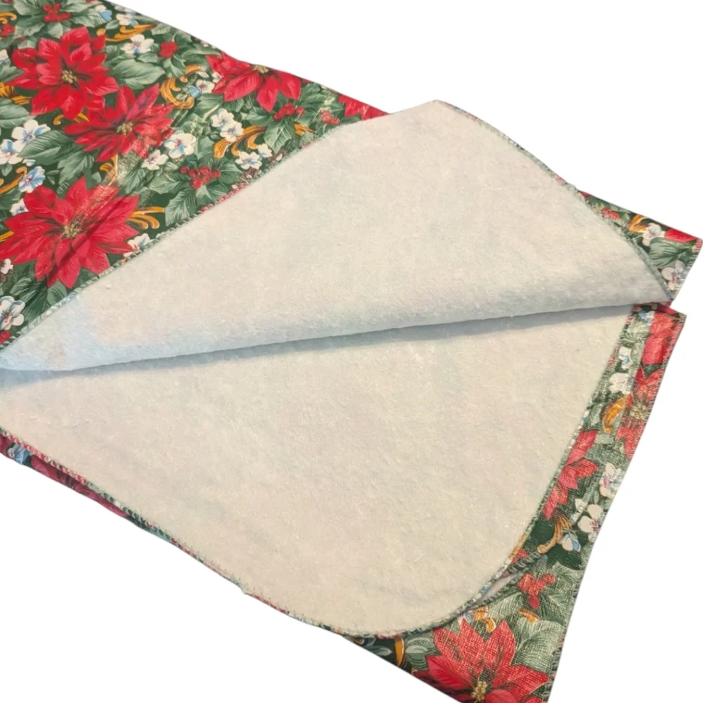 VTG Christmas Pointsetta Flannel Back Plastic Table Cloth Rectangular 68